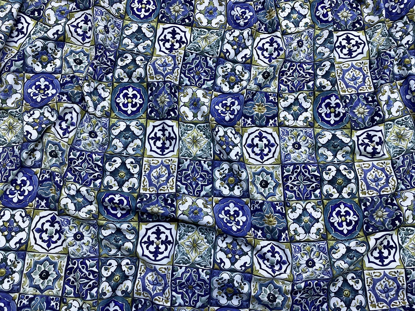 Ткань Трикотаж  синего цвета с принтом плиточка 38292 3