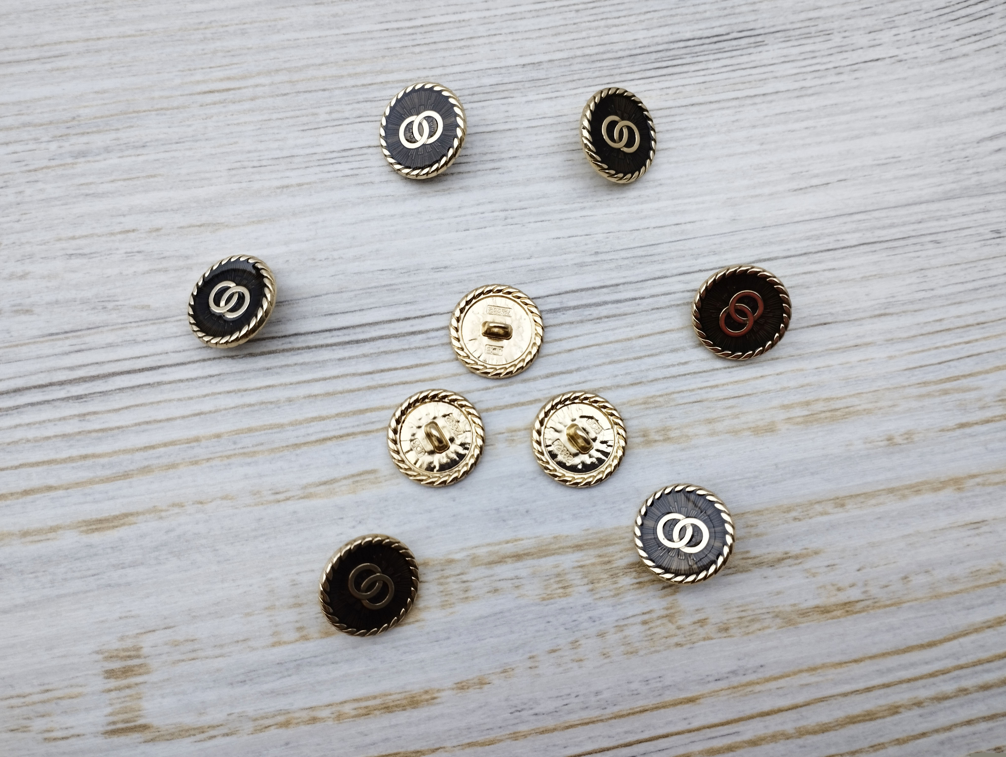 4284Д Пуговица   1
