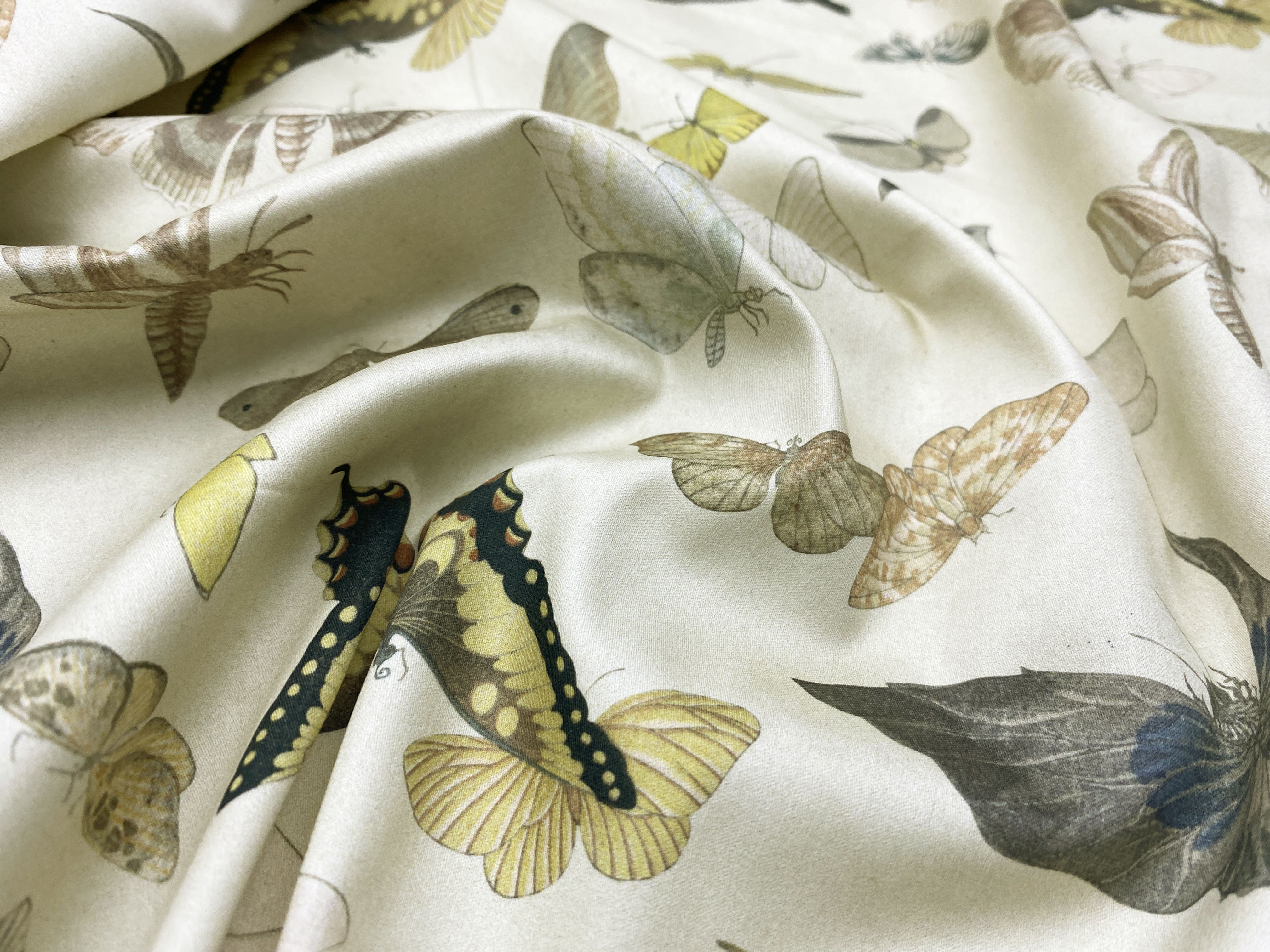 Ткань Хлопок  бежевого цвета с принтом бабочки 14331 2
